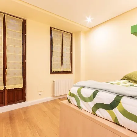 Casco Viejo Tradicion Pinchos Y Gastronomia * Bilbao