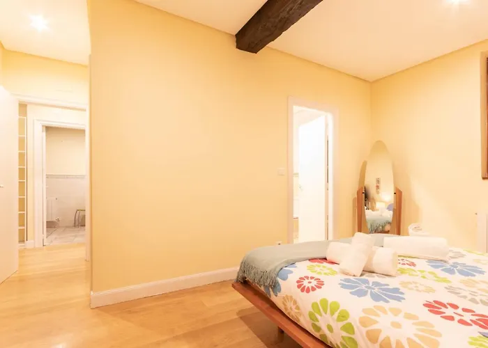 Casco Viejo Tradicion Pinchos Y Gastronomia *