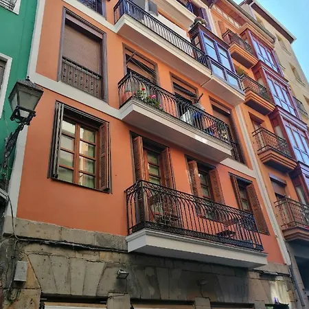Casco Viejo Tradición Pinchos Y Gastronomía Bilbau